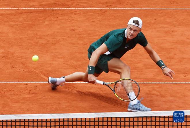 几乎以一人 几乎以一人