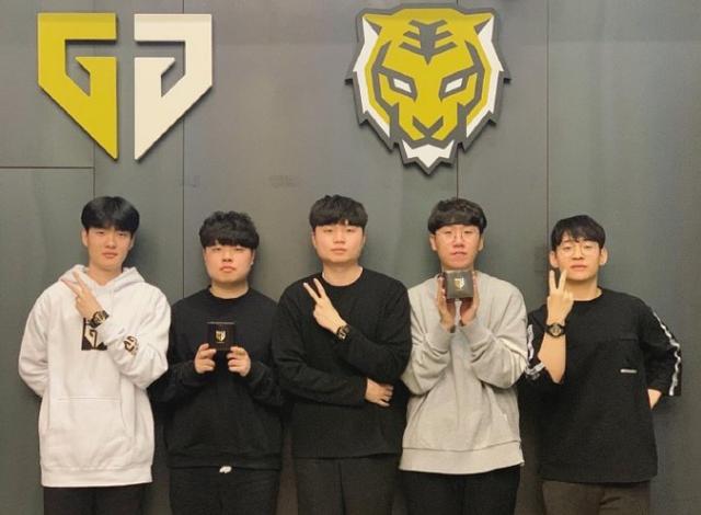 篮球不是只 篮球不是只